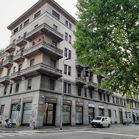 Marche Lägenhet Milano Exteriör bild