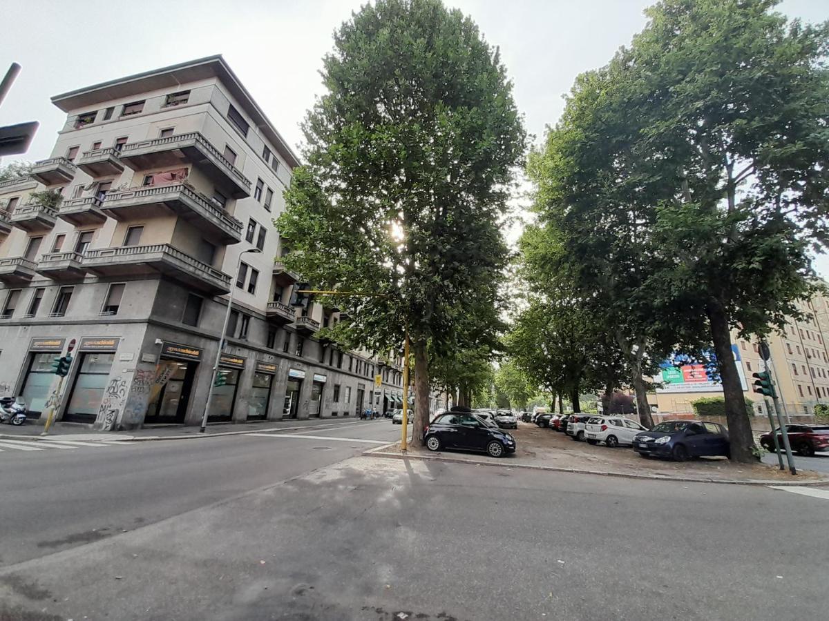 Marche Lägenhet Milano Exteriör bild
